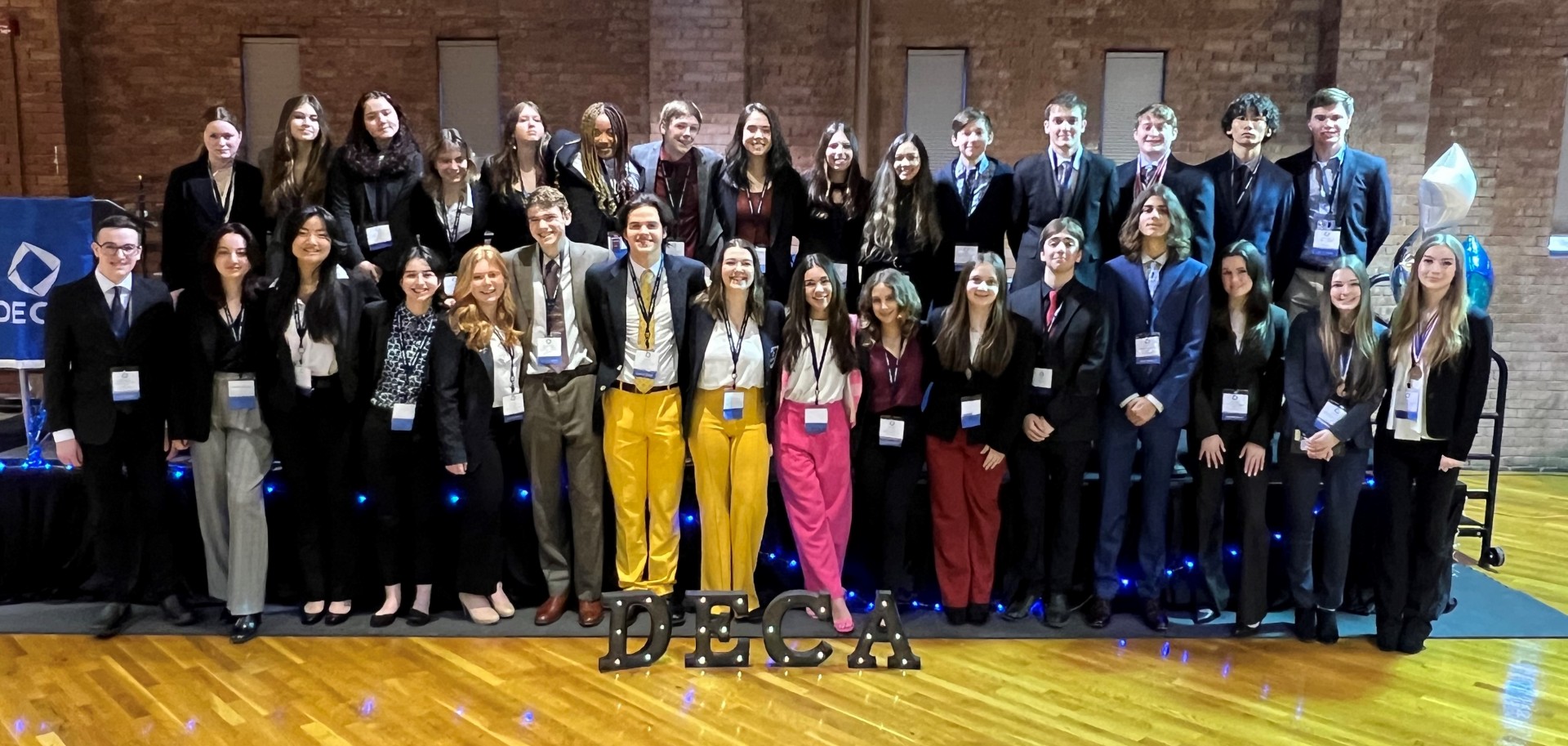 Group photo of members of Pinkerton's DECA chapter